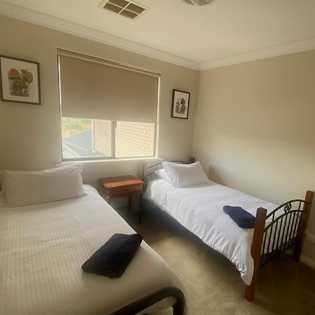 Port Denison Beach Resort Dış mekan fotoğraf
